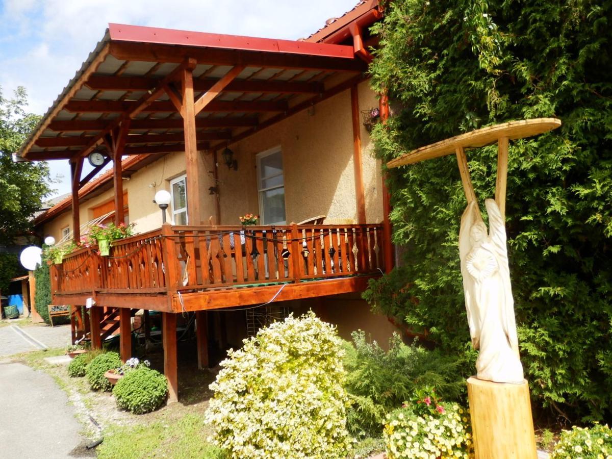 Guesthouse Ilona Velky Kamenec Eksteriør billede